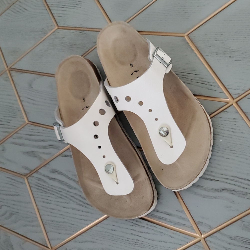 Newalk By Birkinstock White Cork Sandals. Size 10